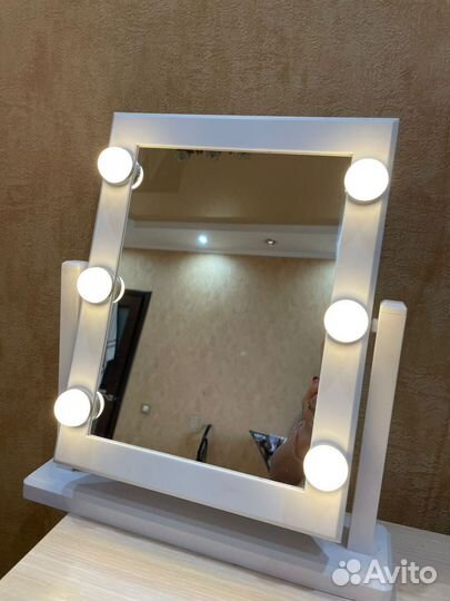 Зеркало настольное с подсветкой для макияжа