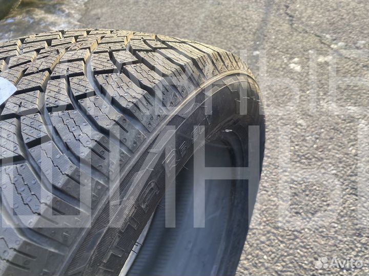 Nokian Tyres Hakkapeliitta R5 SUV 215/60 R17 100R