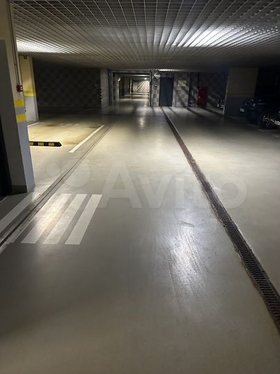 Машиноместо, 14 м²