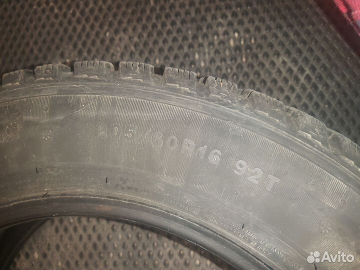 Kumho I'Zen KW22 205/60 R16 92T