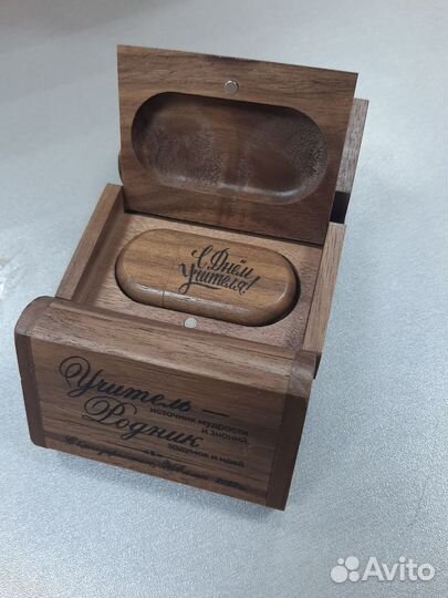 Сувениры и подарки с логотипом