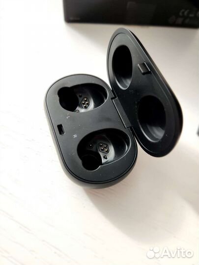 Беспроводные наушники samsung Gear iconx