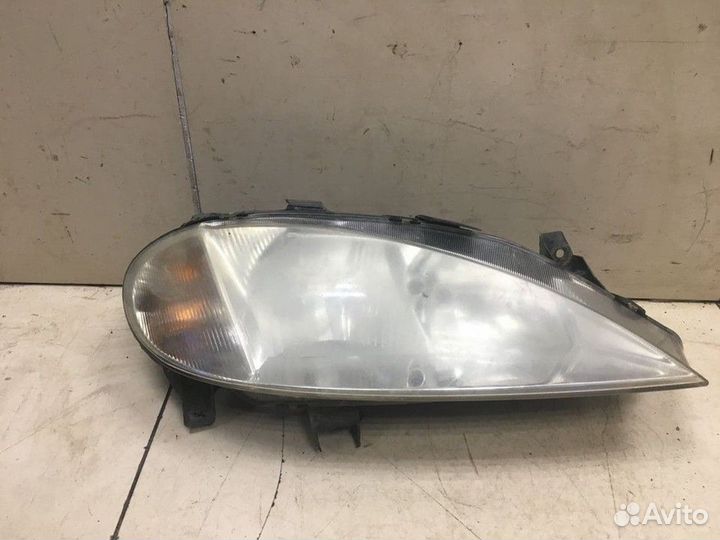 Фара правая Renault Megane