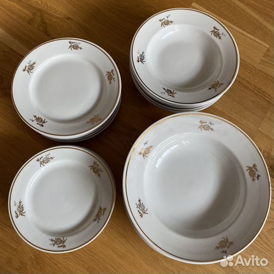 Набор тарелок
