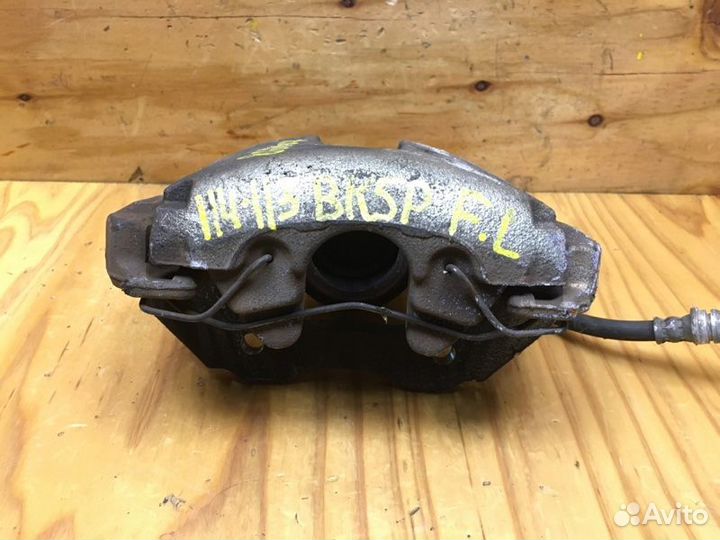 Суппорт передний левый Mazda Axela BK5P zyve 2006