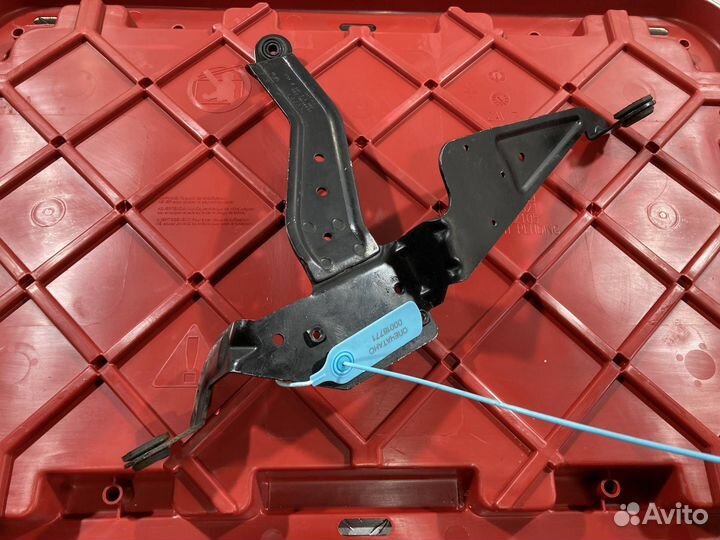 Насос антифриза дополнительный Audi A8 D4/4H 2012