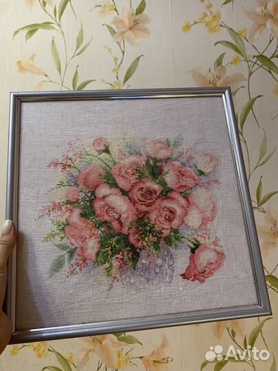 Готовая вышивка картина в рамке