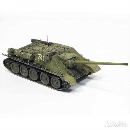 Стендовая модель советской сау су-100 1:72