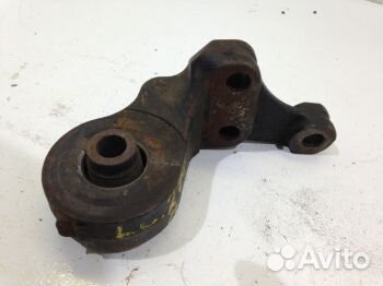 Опора двигателя 4165134010
