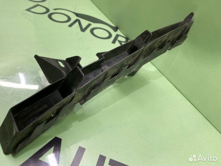 Крепление бампера переднее левое Audi Q7 4L 3.0D