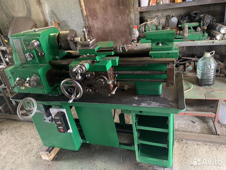 Токарный станок