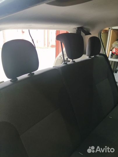 Сидение заднее Рено Сандеро 2