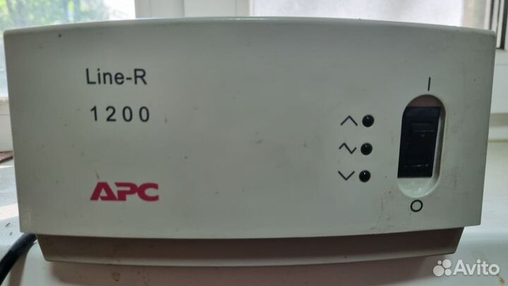 Источник бесперебойного питания APC LE-1200RS