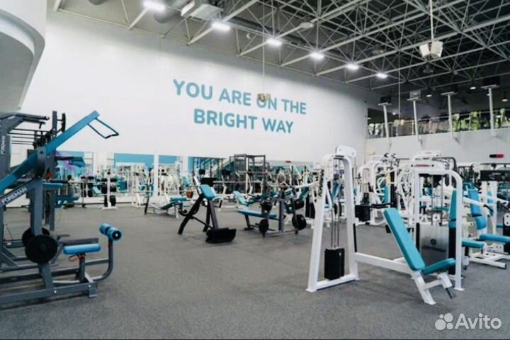 Абонемент в фитнес клуб с бассейном