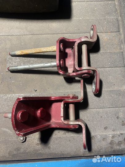 Петли задней двери toyota ceres marino