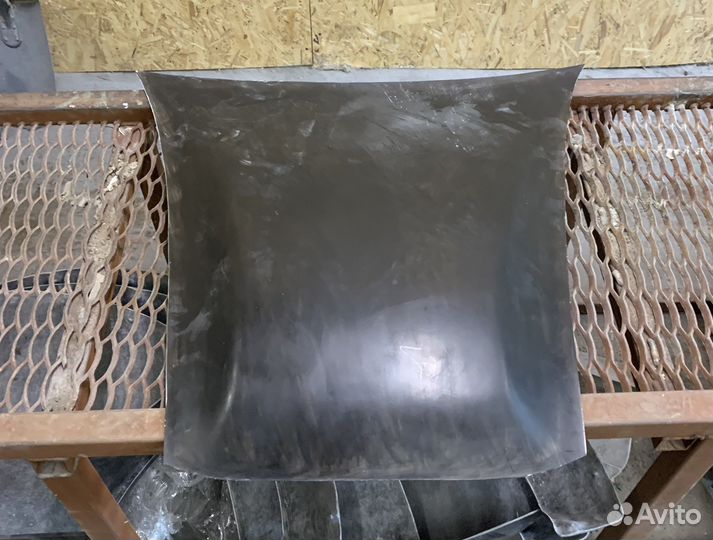 Универсальный горб на Капот Infiniti Bmw и др