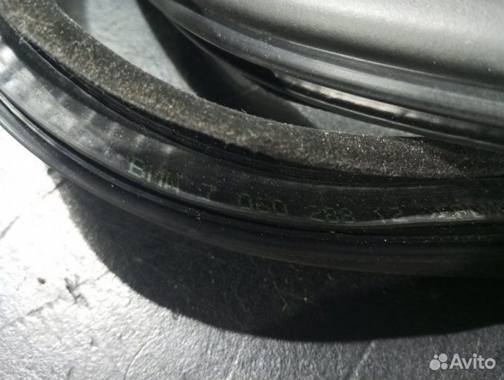 Уплотнитель двери задний Bmw 3 E90 N52B25 2007
