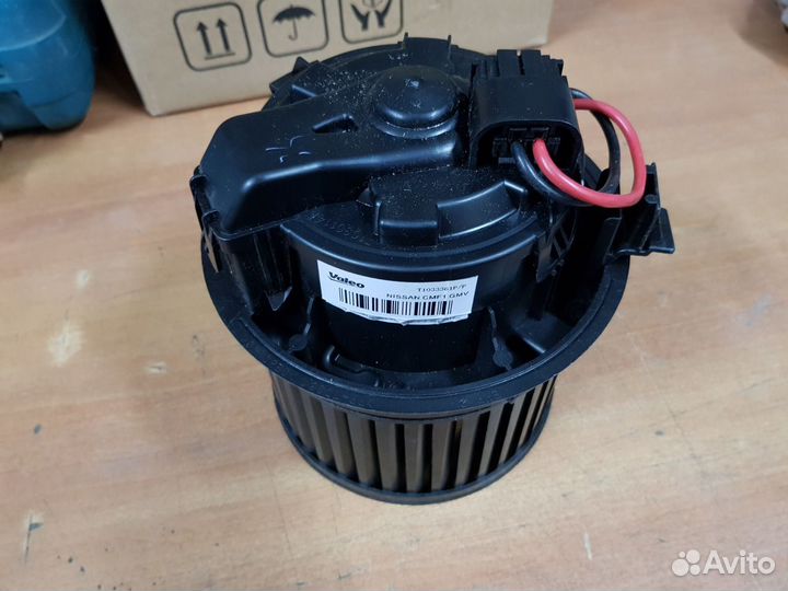 Мотор отопителя Ниссан Икс Трэил T32 272264BC0A