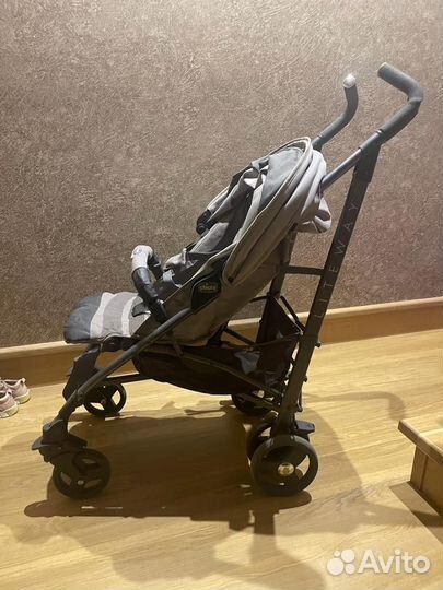 Коляска прогулочная chicco lite way
