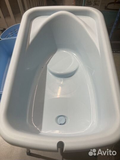 Пеленальный столик с ванночкой Chicco