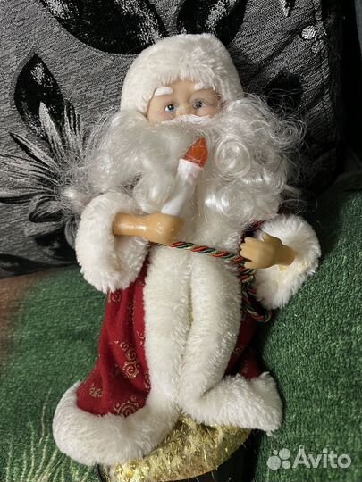 Игрушечный дед мороз