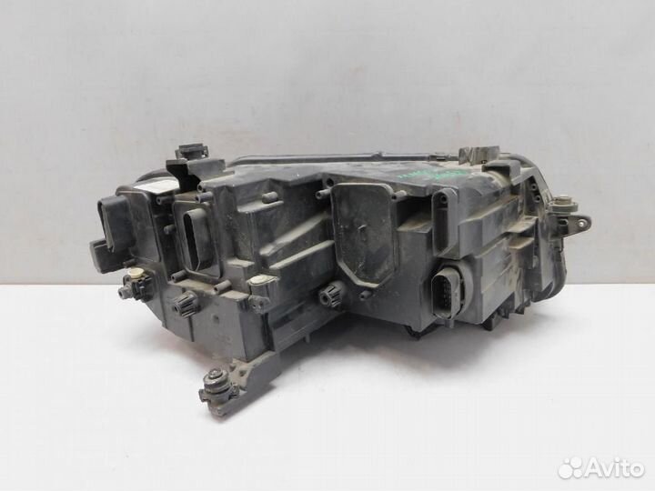 Фара левая Volkswagen Tiguan