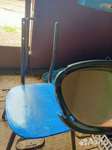 Боковое зеркало