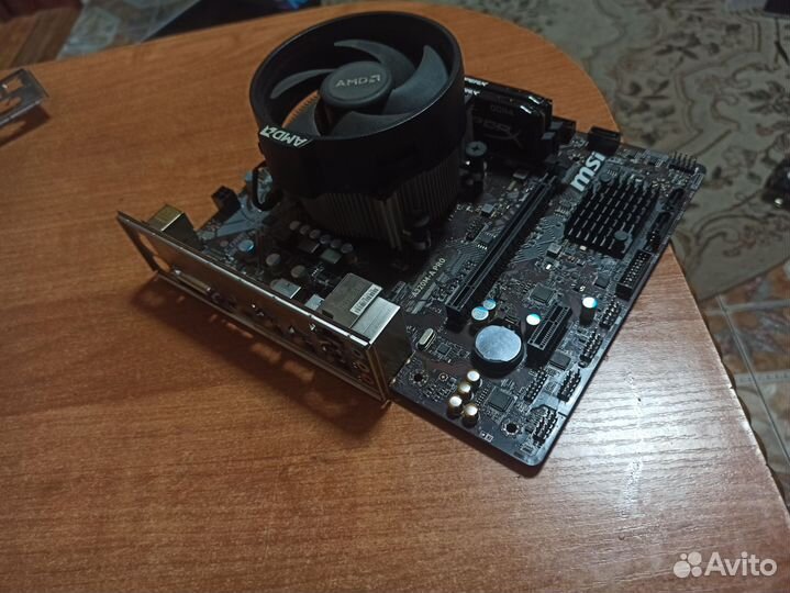 Комплект для игр а320м-а pro r5 1600 16gb операти