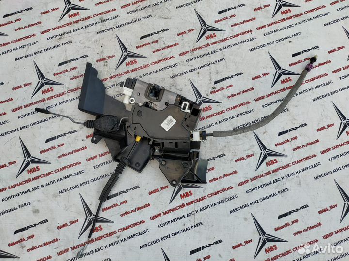 Замок двери пп w204 Mercedes прав руль