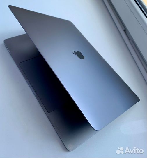 Apple macbook pro 15 2018