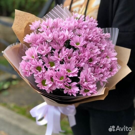 Букет сиреневых хризантем