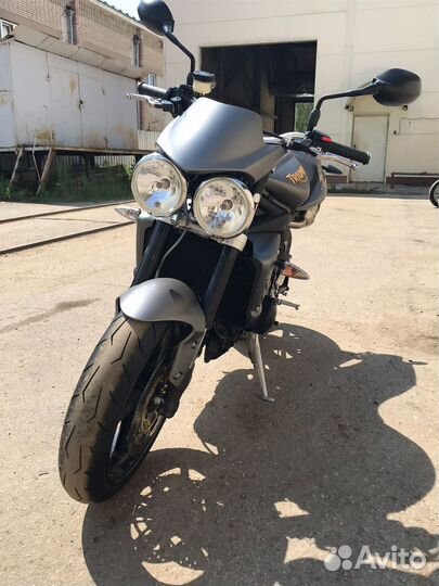 Мотоцикл Triumph Street Triple 675R