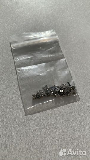 Болтики iPhone 7