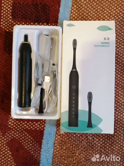 Зубная щетка