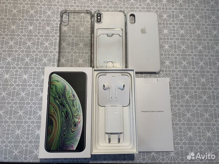 iPhone Xs, 64 ГБ