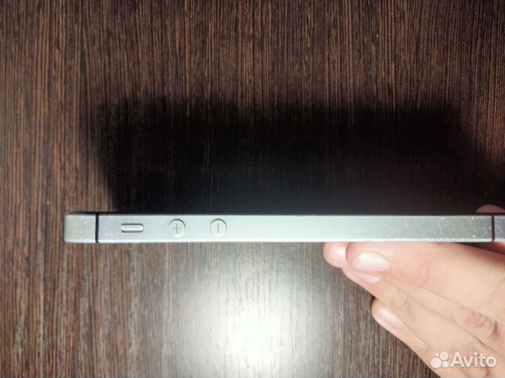 iPhone 5, 16 ГБ