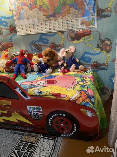 Детская кровать машинка