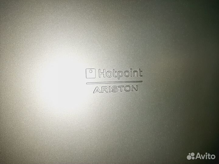 Холодильник Hotpoint-Ariston серебристый 185см
