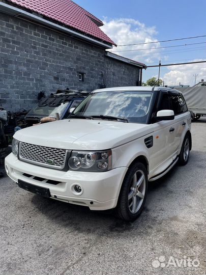В разборе Range Rover Sport
