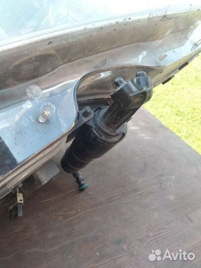 Форсунка омывателя фар W204 правая