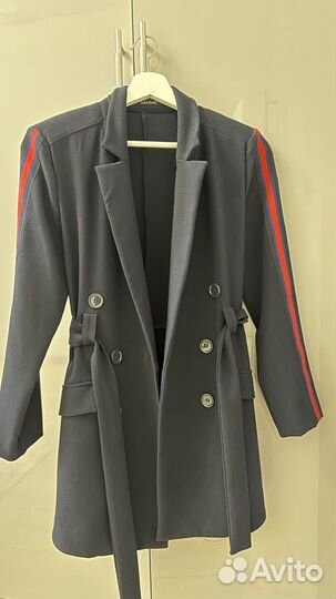 Продаю пиджак-платье (шортики)