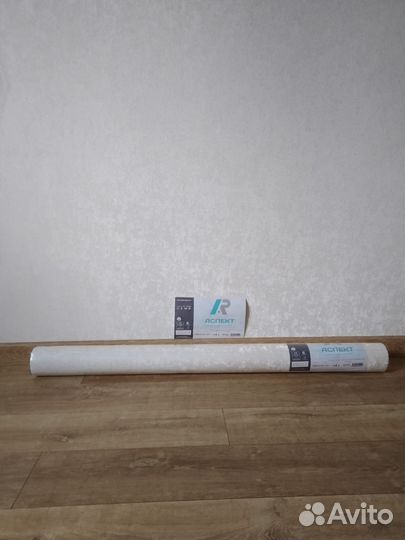 Обои флизелиновые остатки