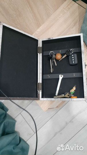 Ключница настенная