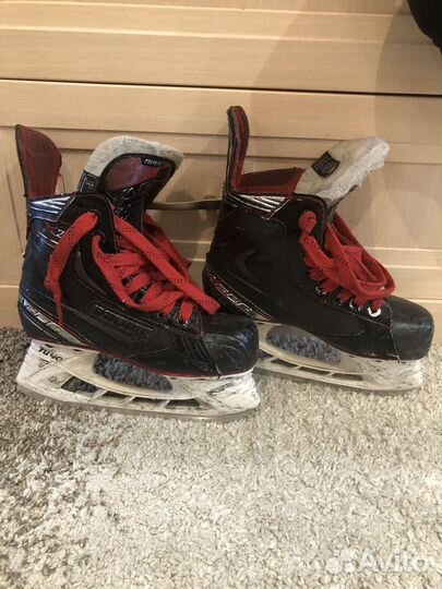 Хоккейные коньки бауэр