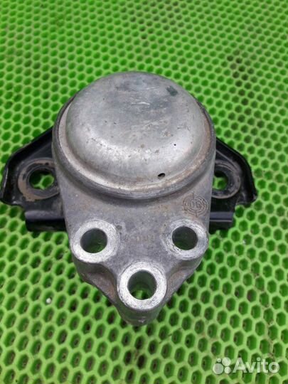 Подушка двигателя правая Ford Fusion хетчбек fxjc