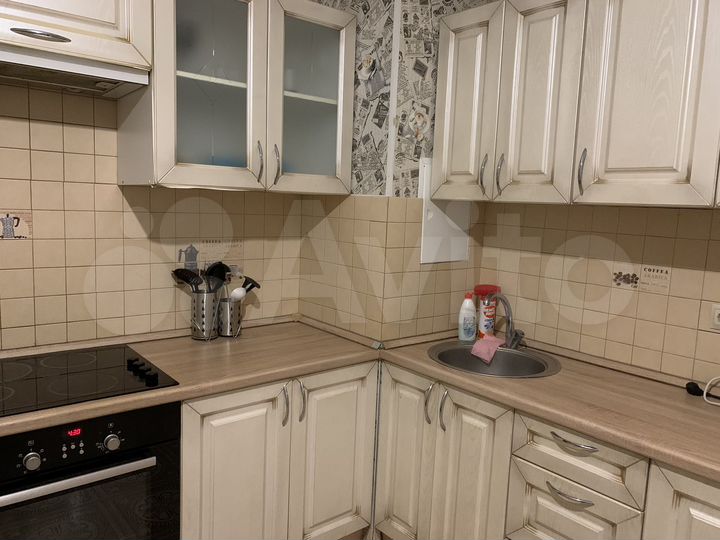 2-к. квартира, 50 м², 1/9 эт.