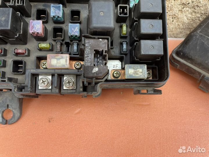Блок предохранителей в сборе honda hr-v
