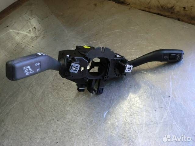 Переключатель подрулевой (стрекоза) Audi A3 8P