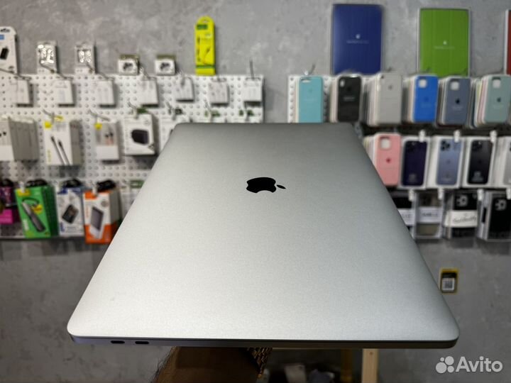 Apple MacBook Pro 15-inch 2016 (i7/16/512)