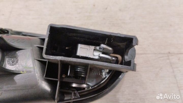 Ручка двери внутренняя правая Ford Focus CB8 1.6L